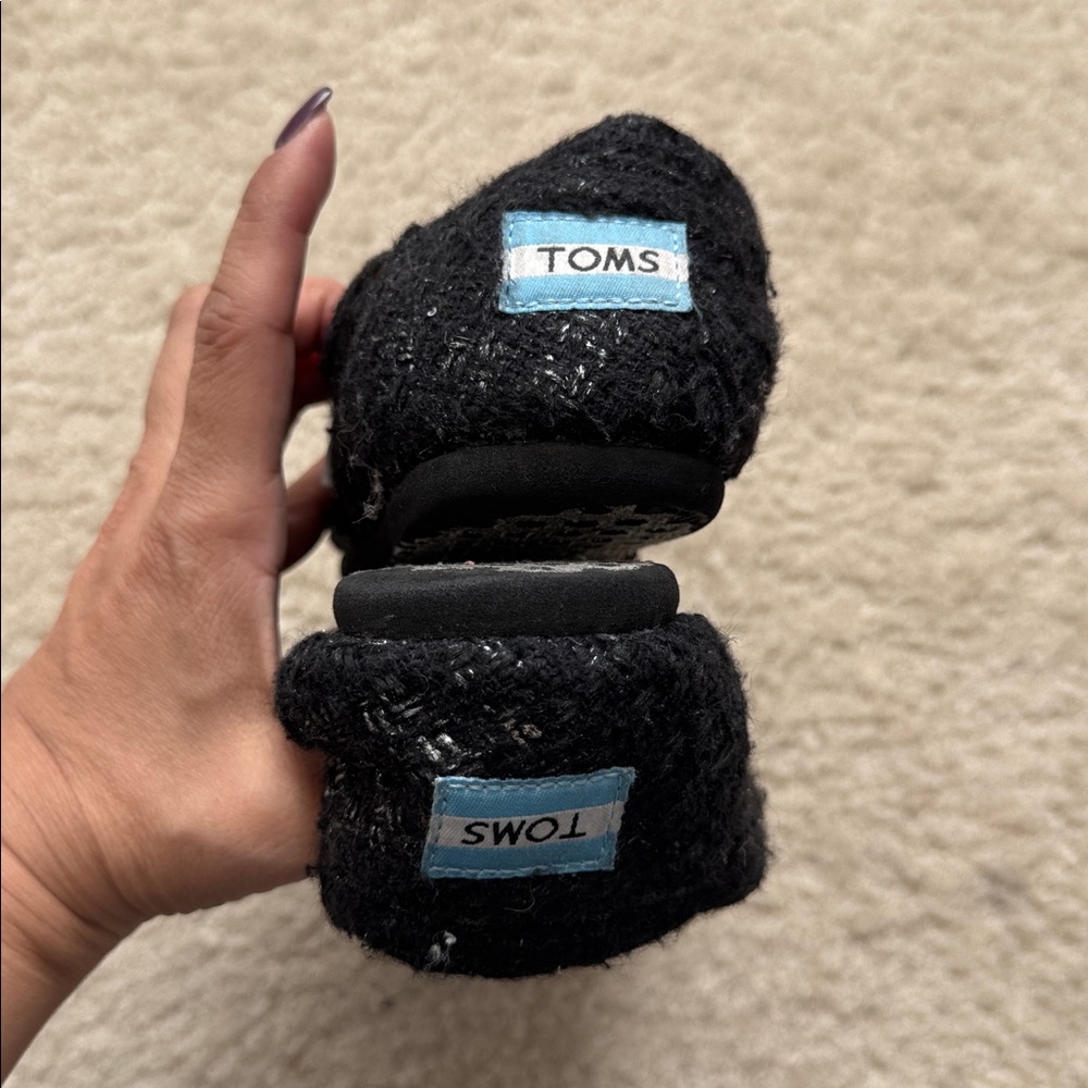TOMS Black Tweed Slip-On Flats - Size 6 - Picture 6 of 8